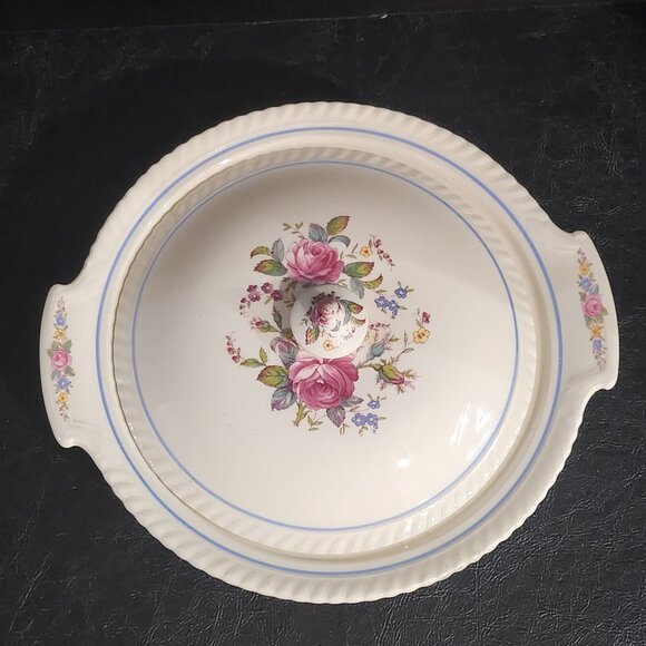 Vintage 1930s 40s Johnson Brothers Windsor, Ware England Floral Bouquet Serving - Picture 1 of 10